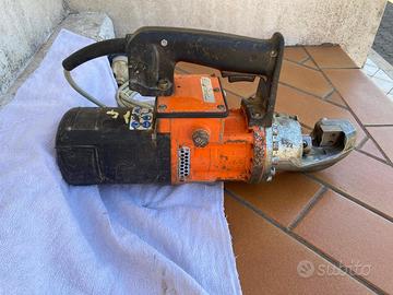 Cesoia elettrica per tondino ferro Ø8-24 mm