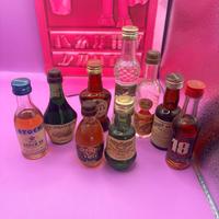 Vintage anni 80 lotto 8 mini liquori vari