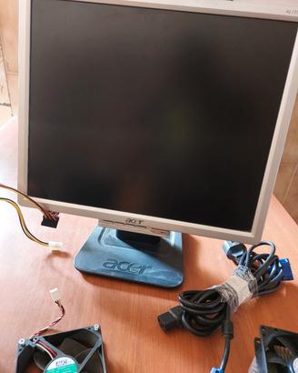 MONITOR ACCESSORI PC