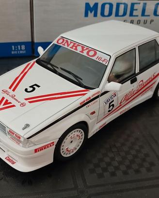 Alfa Romeo 75 Evoluzione 1/18 superturismo Larini