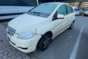Mercedes classe B NGT per riparazione o ricambi