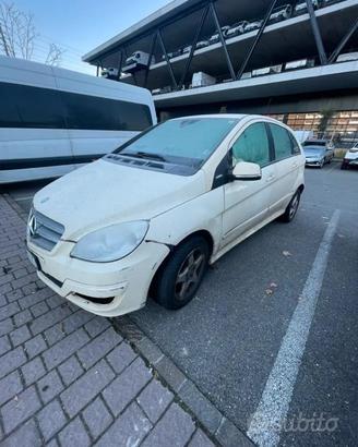 Mercedes classe B NGT per riparazione o ricambi