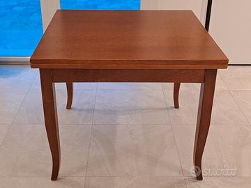 Tavolo in legno allungabile