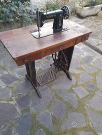MACCHINA DA CUCIRE NECCHI ANNI 50