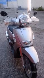 Aprilia scarabeo 300