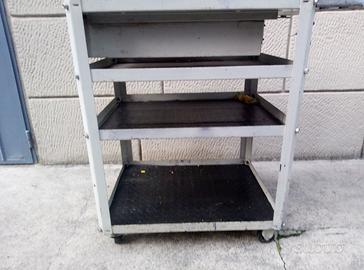 carrello porta attrezzi