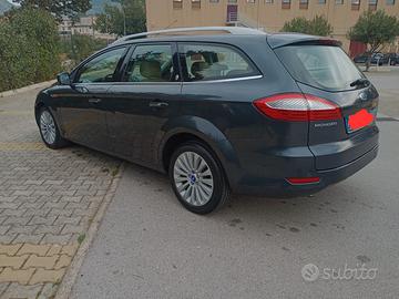 Mondeo station wagon