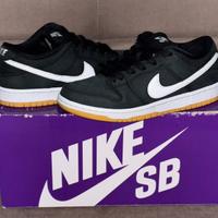 Nike Dunk SB Black Gum