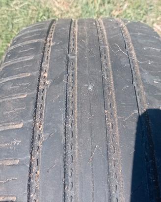 2 pneumatici 225/60R18 estivi per SUV