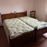 Letto antico in legno massello