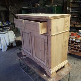 Credenza in legno di pioppo