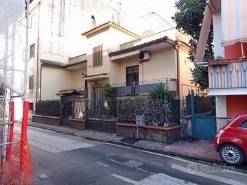 Villa di 180 m² con 5 locali e box auto doppio a P