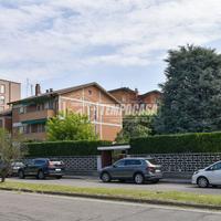 3 LOCALI RISTRUTTURATO IN PICCOLA PALAZZINA