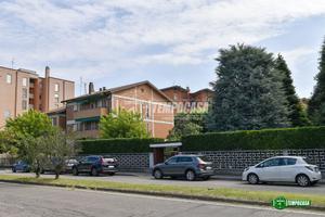 3 LOCALI RISTRUTTURATO IN PICCOLA PALAZZINA