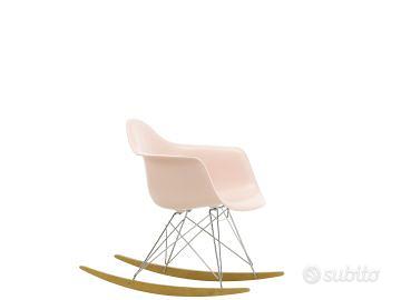 Sedia Vitra Eames Plastic Armchair RE RAR