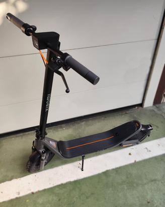 Monopattino Xiaomi Electric Scooter 6 