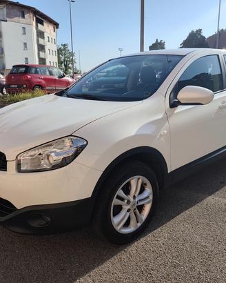 Nissan Qashqai 1.6 GPL gancio traino lavori certif