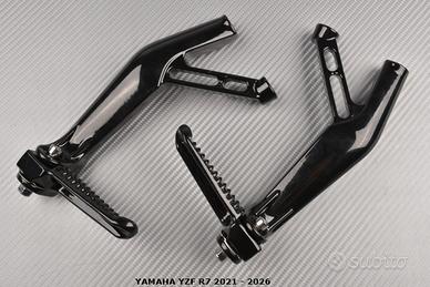 Supporto pedana posteriore YAMAHA YZF R7 2021 2026