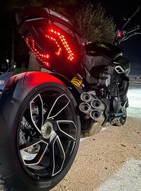 Ducati diavel v4