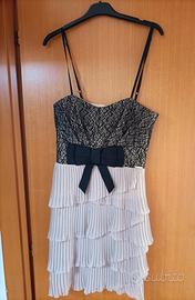 Abitino elegante Rinascimento Pizzo e Balze Plissé