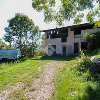 PORZIONE DI BIFAMILIARE A BIONE