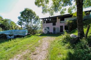 PORZIONE DI BIFAMILIARE A BIONE