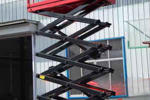 Piattaforma aerea elettrica cingolata