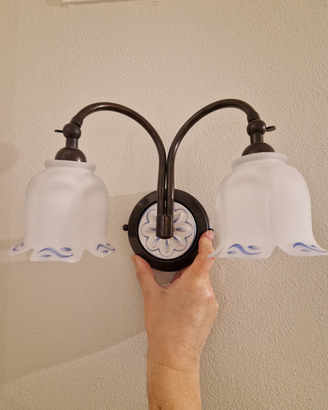 Lampadario a due campanelle