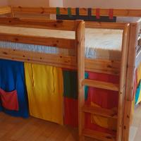 Letto rialzato Flexa per bambini con accessori