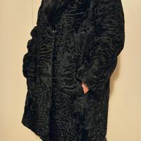 pelliccia in astracan con collo in visone