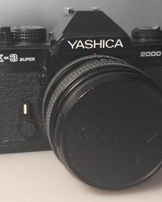Yashica FX3 2000 analogica con obiettivo 50 Zeiss