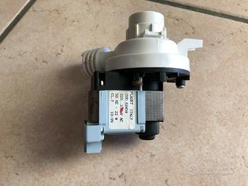 Pompa di scarico per lavastoviglie SMEG ST946