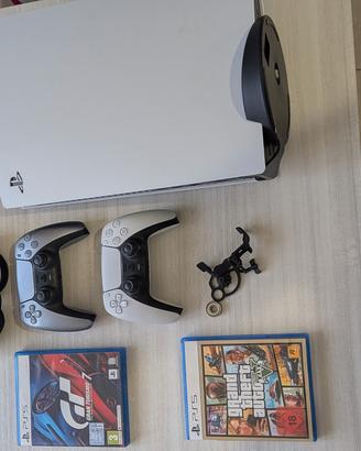PlayStation 5 con lettore + 2 controller e altro