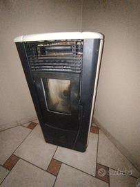 Stufa a pellet Ecoteck modello monica