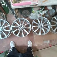 4 cerchi in lega leggera