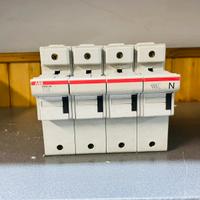 SEZIONATORE PORTAFUSIBILI