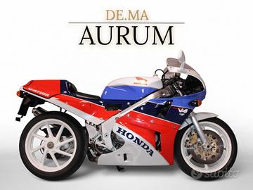 Honda VFR750 R - RC 30 1988