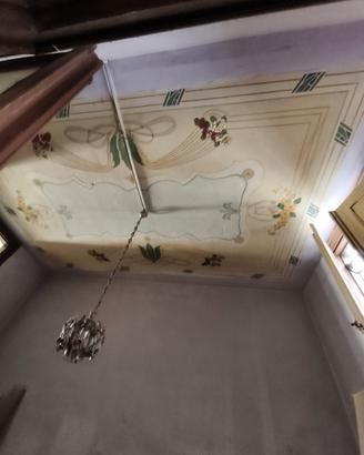 Trilocale in Via Baylle in palazzina d'epoca