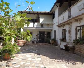 Villa indipendente con giardino e taverna