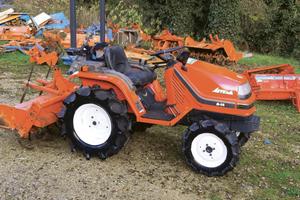 TRATTORE AGRICOLO USATO