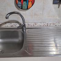 Piano cottura, cappa e lavello 