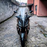 Scooter X-Max 300
