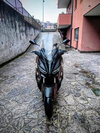 Scooter X-Max 300