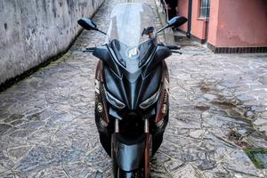 Scooter X-Max 300