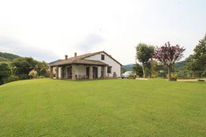 Casa di campagna con terreno
