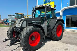 Fendt 716- sollevatore anteriore