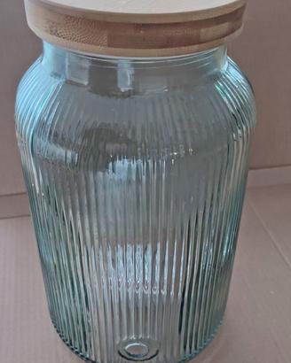 vaso con rubinetto per bevande