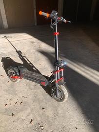 Monopattino elettrico 2 motori