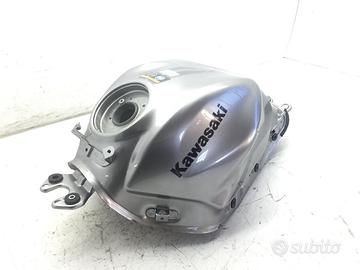 KAWASAKI Z650 650 SERBATOIO BENZINA CARBURANTE 202