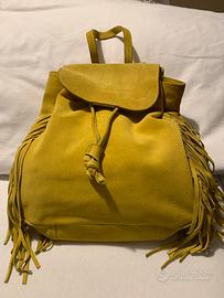 Zaino giallo in pelle scamosciata